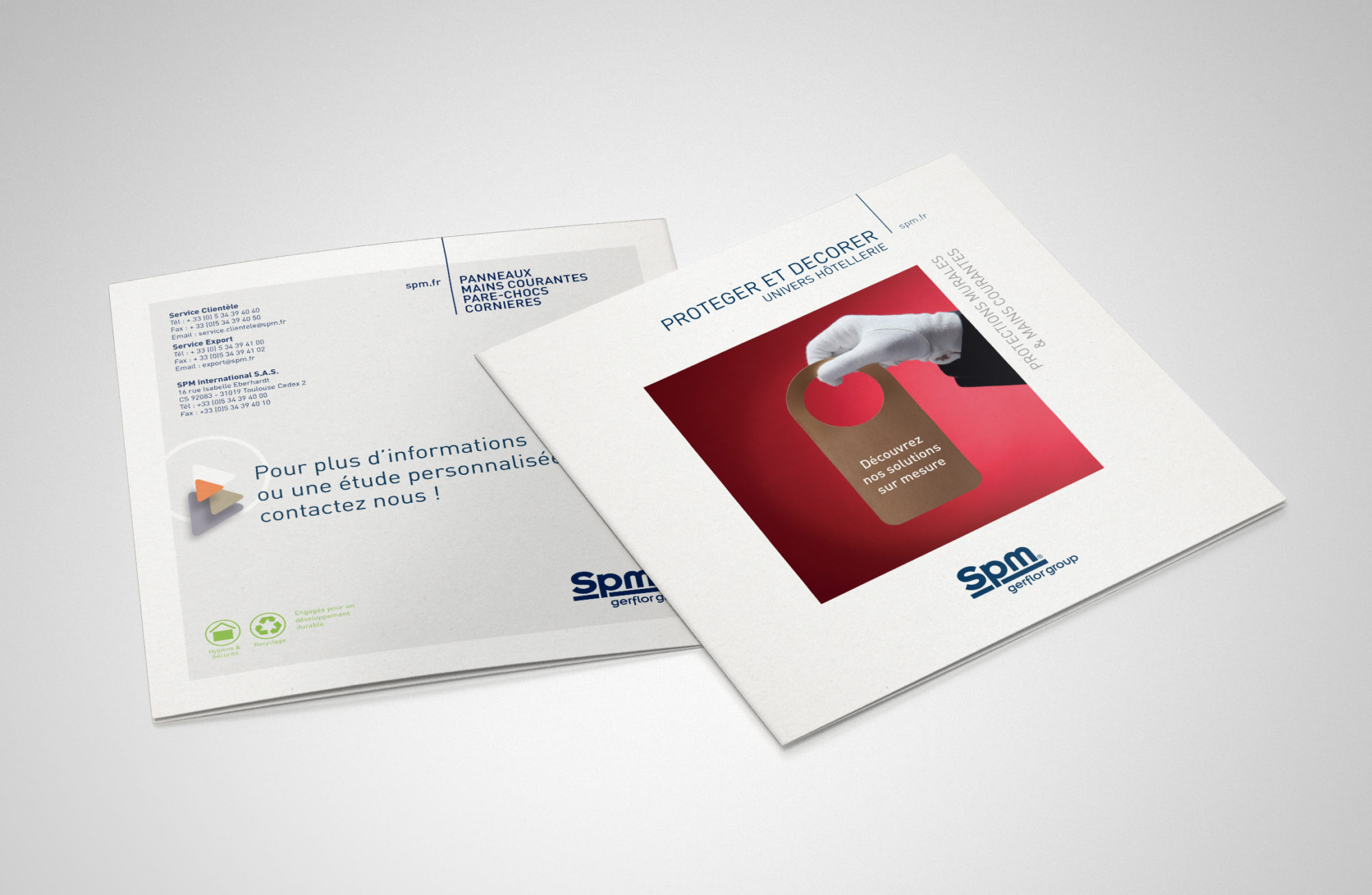 Mockup – Double Square Leaflet